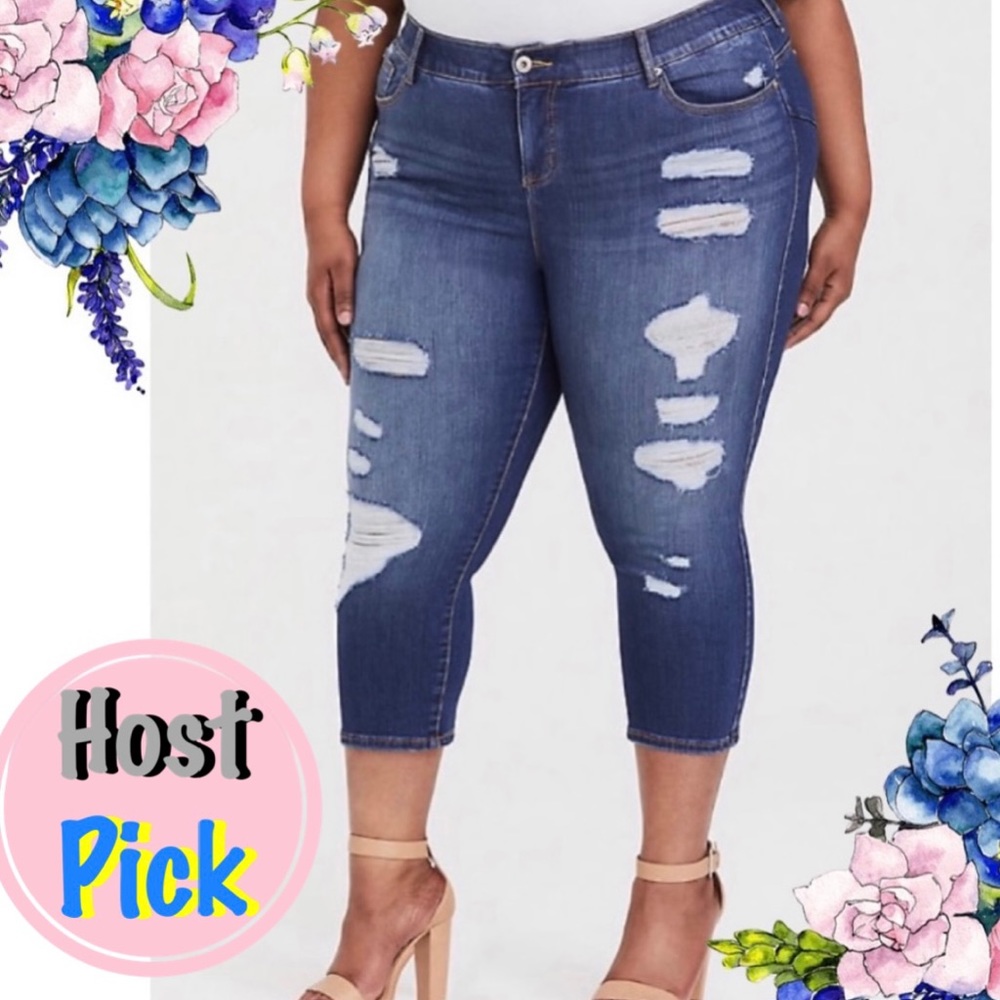 NWT Torrid Crop Bombshell Skinny Jean Distress 20